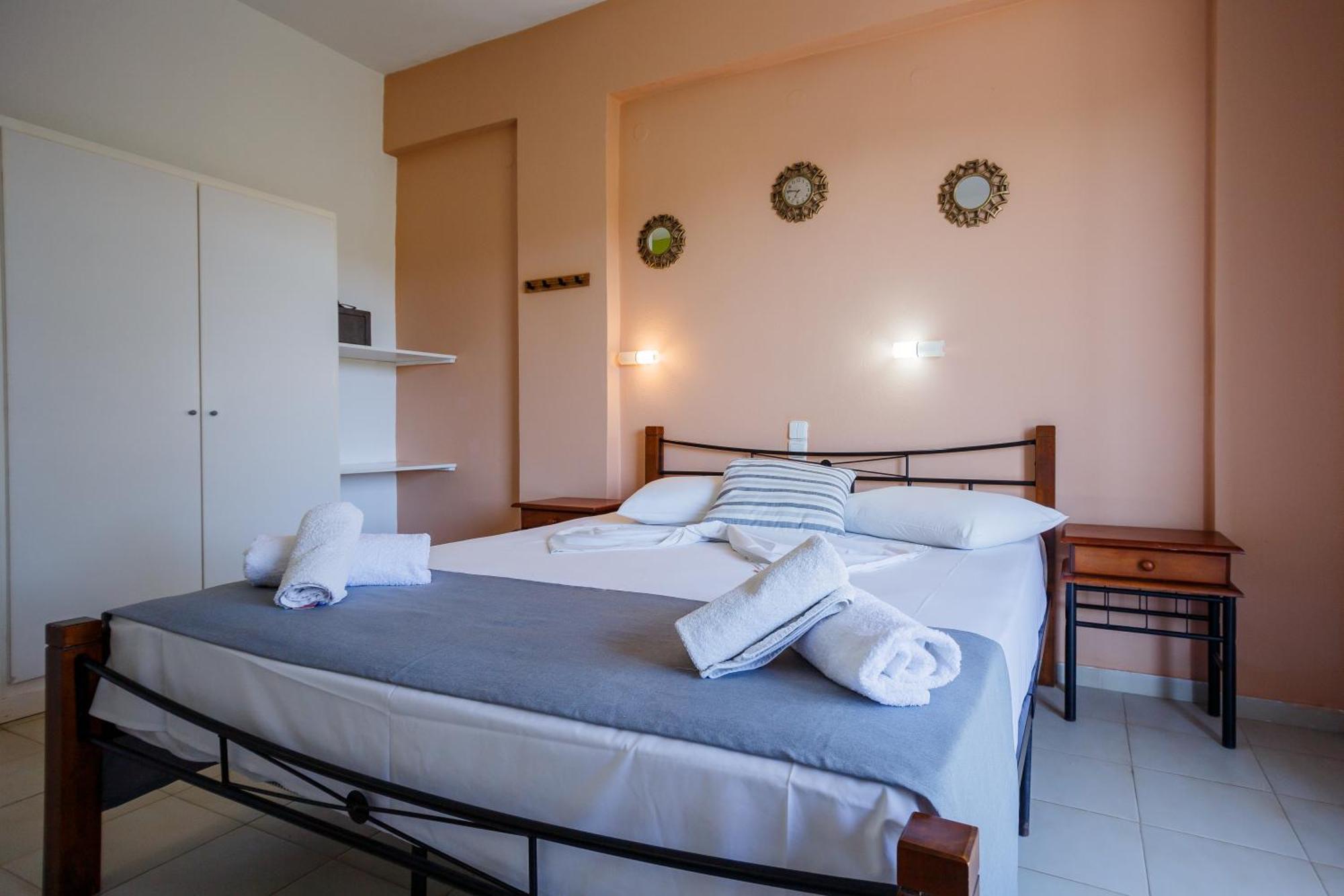 Kyprianos Hotel de apartamente Keri