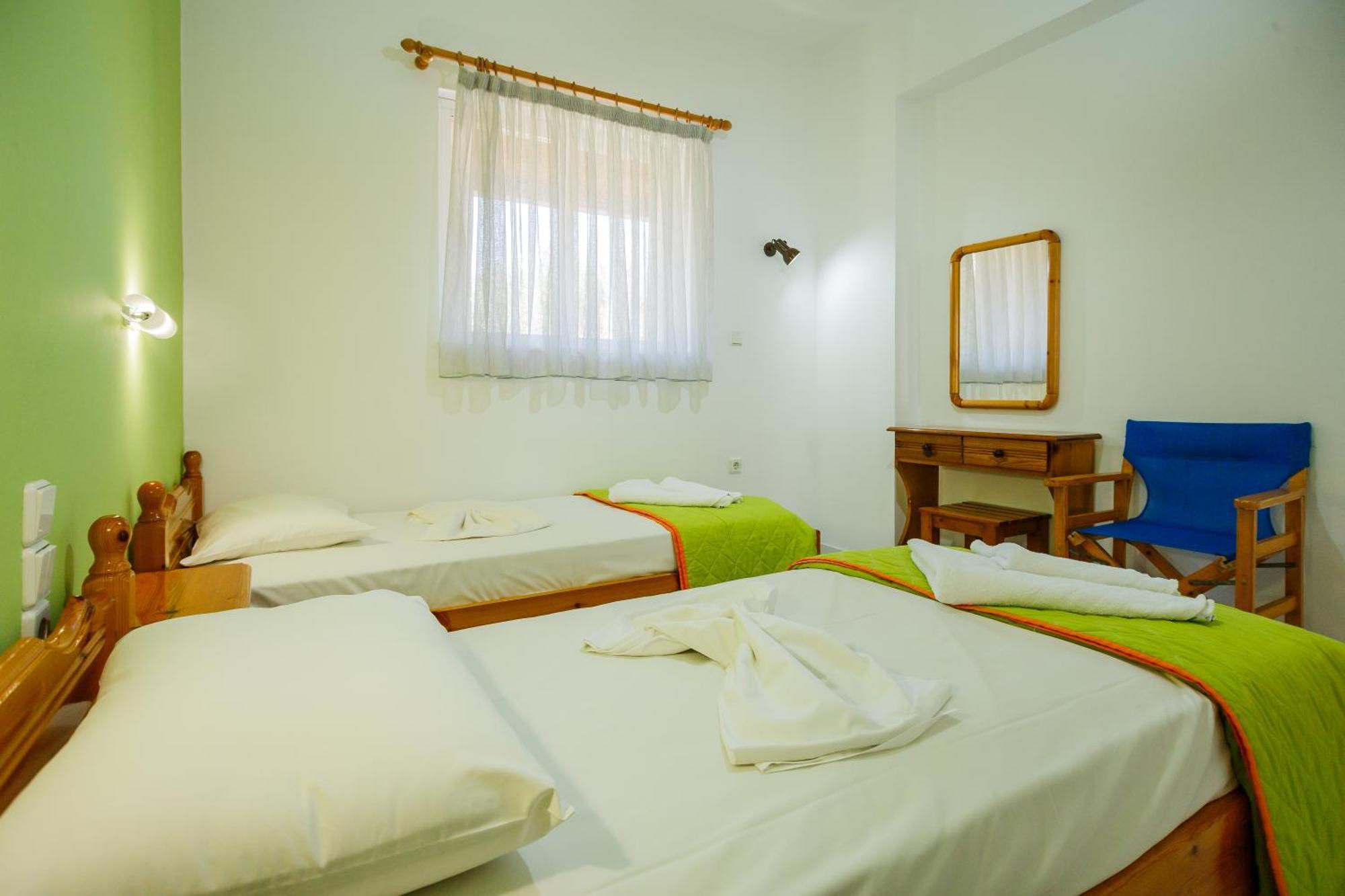 Hotel de apartamente Kyprianos Keri